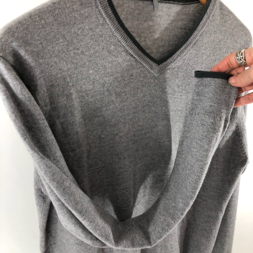 Sold Under Armour Men’s Gray Merino Wool Sweater - Picture 2 of 8